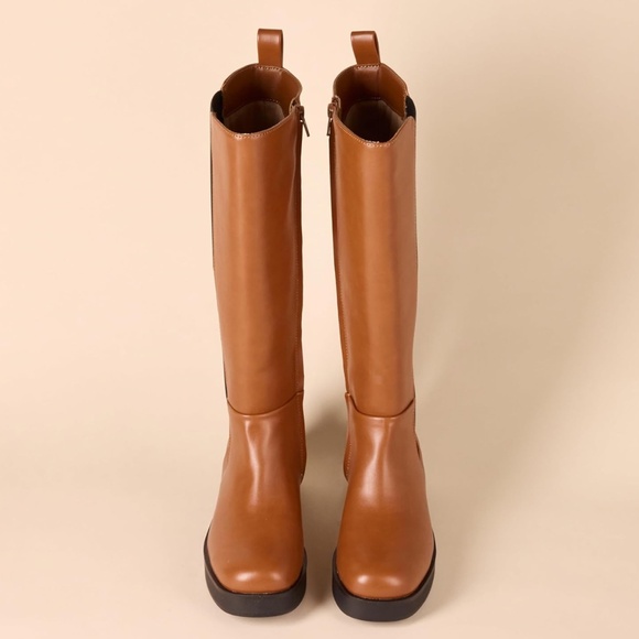 Amazon Essentials Shoes - Faux Leather Boots